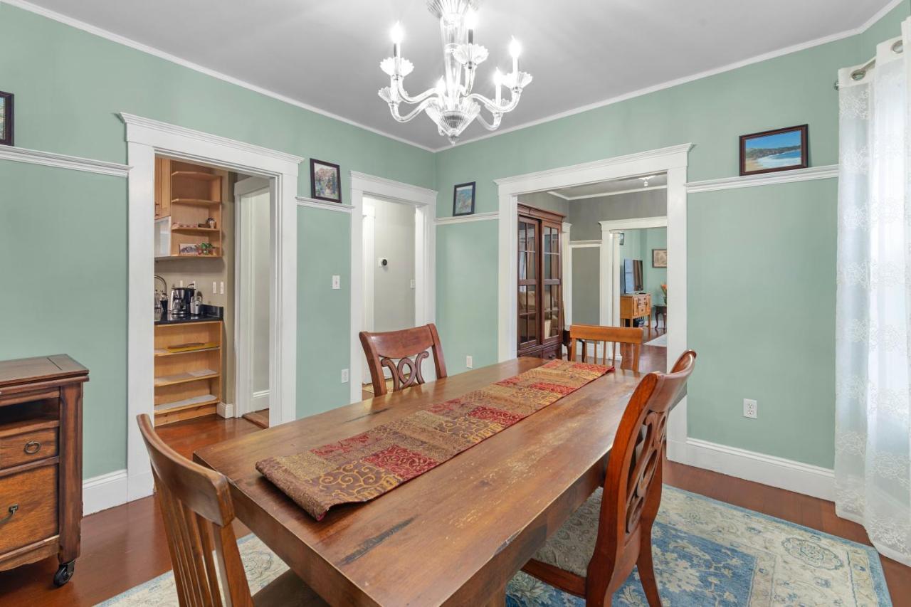 Apartment Bright & Spacious Apartment, Mins From Downtown Boston, Parking Boston